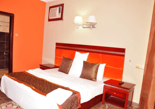 Deluxe Suite